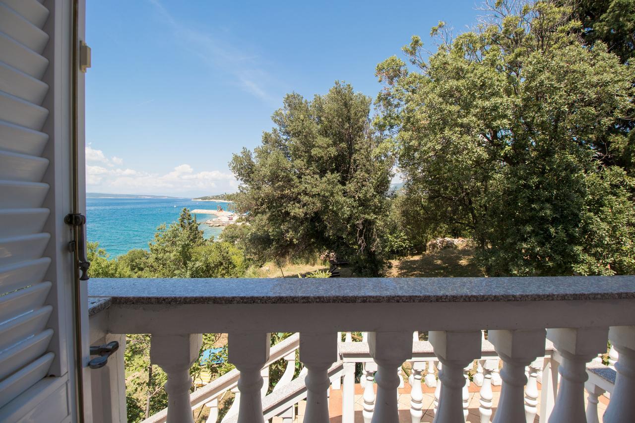 Apartments Josip By The Sea Нови-Винодолски Экстерьер фото